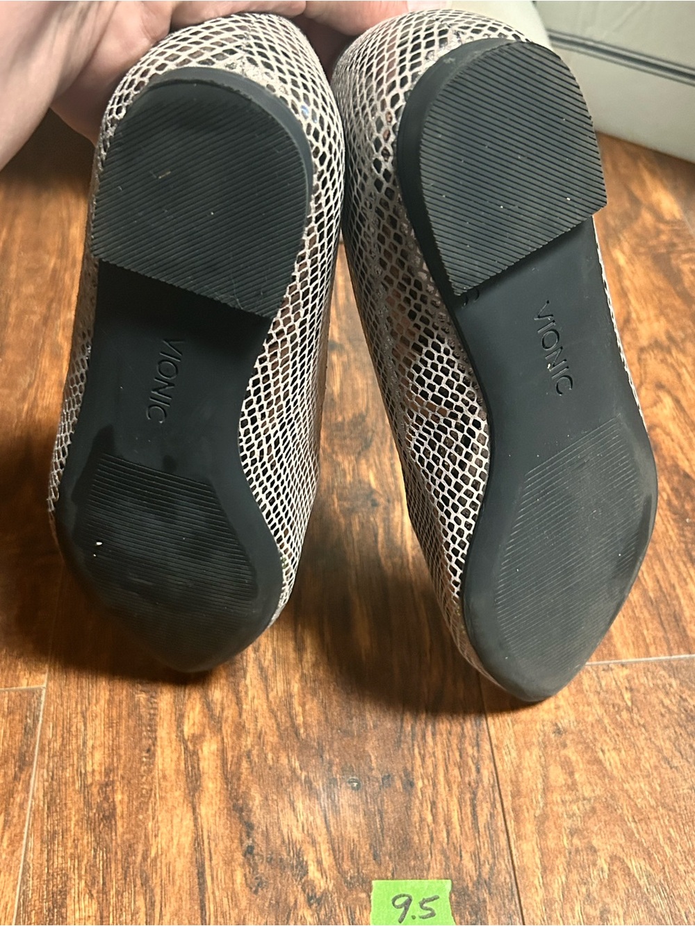 Vionic caballo Women's gunmetal metallic pointed toe comfort flats 9.5 - Picture 5 of 8